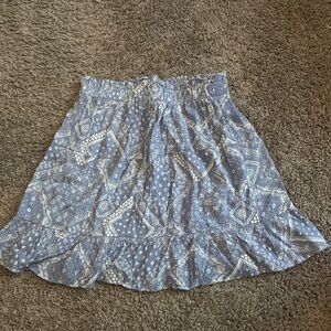 Super cute white and blue skirt